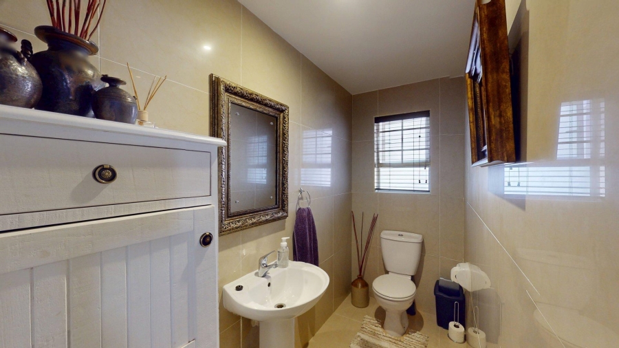 2 Bedroom Property for Sale in Glendinningvale Eastern Cape